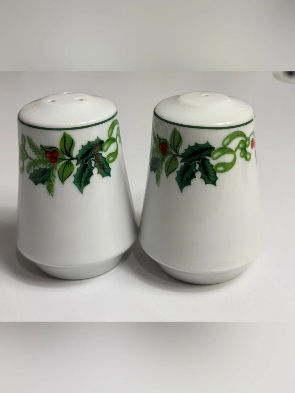 Vintage Holiday Holly Porcelain Salt and Pepper Shaker Set - White and Green